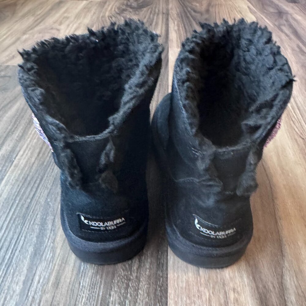 UGG Koolaburra‎ Black Mini Boot with Purple Stars Youth 4 - Picture 2 of 7